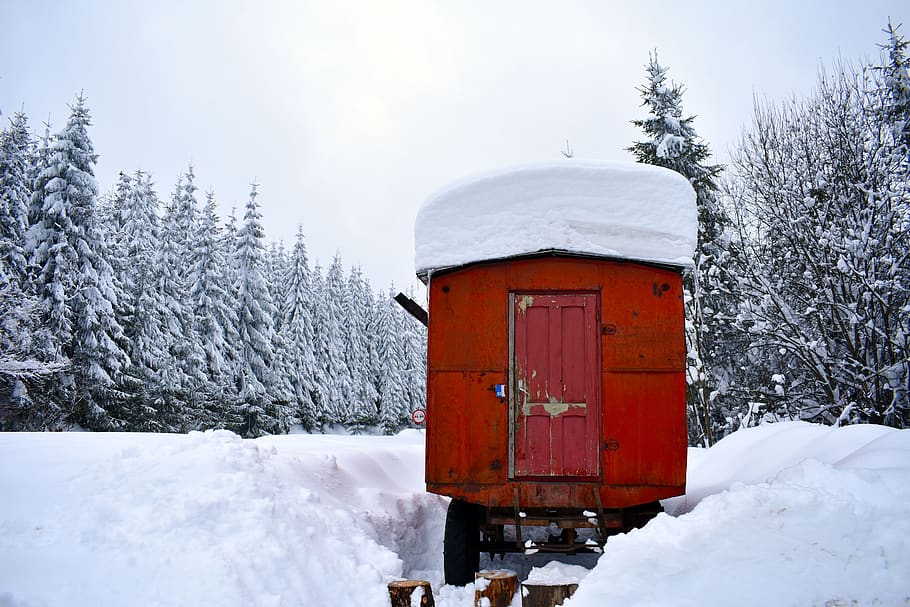 winter, road, cabin, red, white, tires, vehicle, cold, snow HD wallpaper