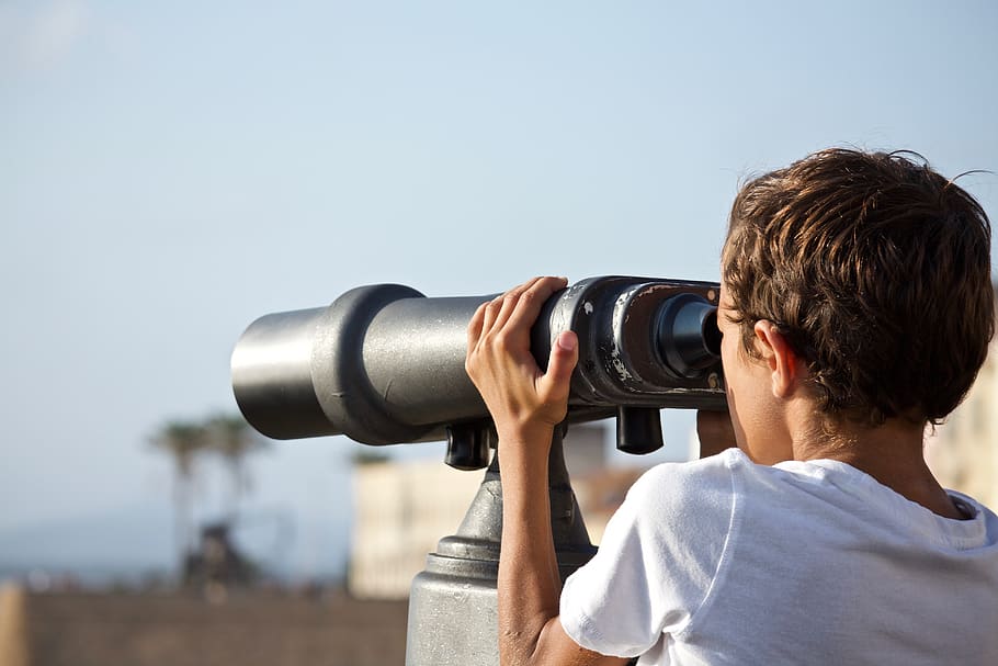 binoculars, future, outdoors, discovery, trip, holiday, guy HD wallpaper