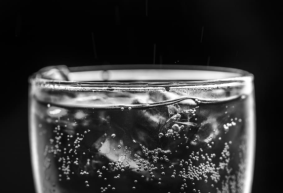 Monochrome Photo of Carbonated Drink, beverage, black-and-white