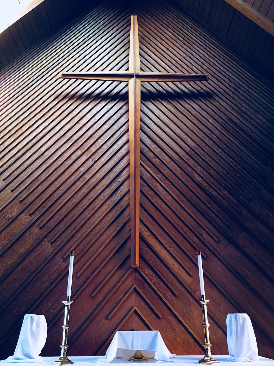 brown cross on altar, augusta, united states, our redeemer lutheran church