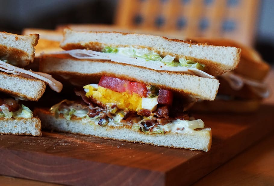 Vegetale and Meat Sandwhich, bread, egg, food, meal, plate, sandwich HD wallpaper