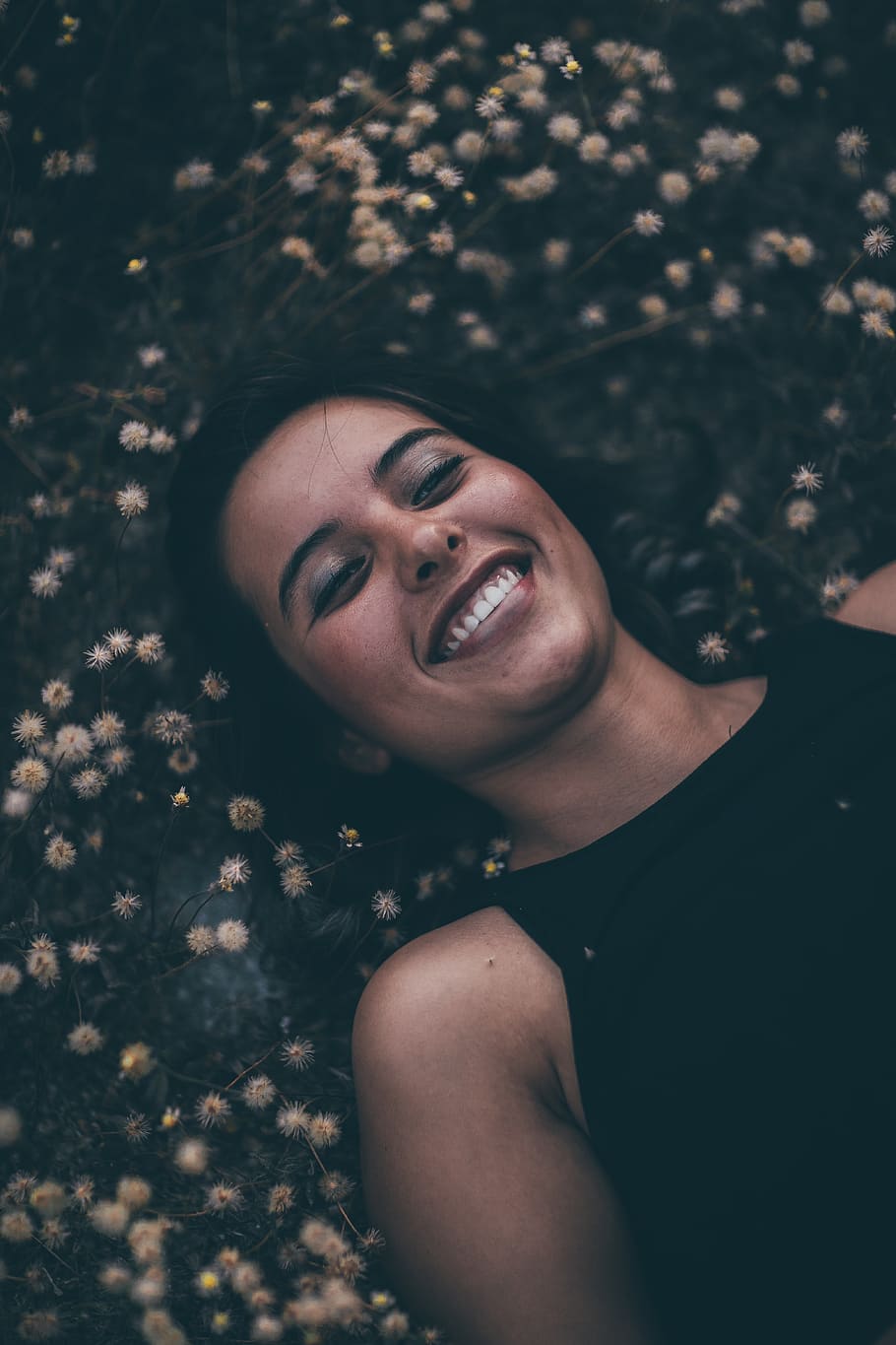 Smiling and Lying Woman in Black Crew-neck Sleeveless Top, beautiful HD wallpaper