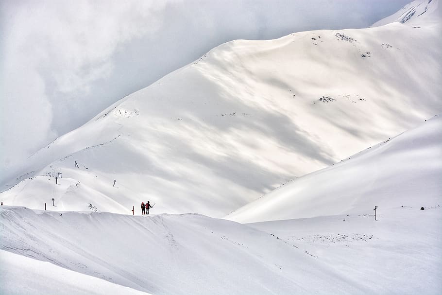two people on hill mountain covered by snow, peak, cloud, light HD wallpaper