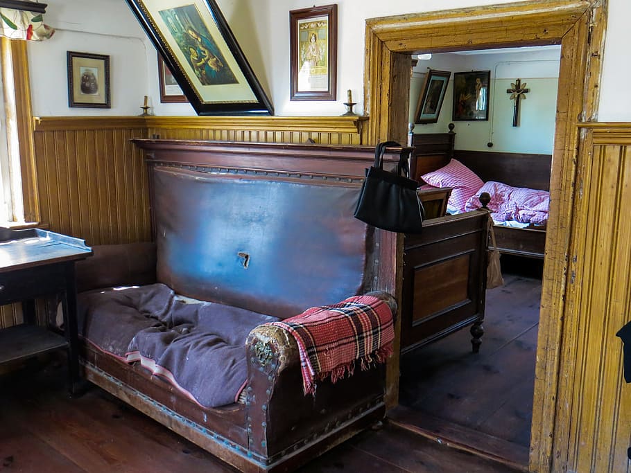 old, residence, house, bed, furniture, room, indoors, no people HD wallpaper