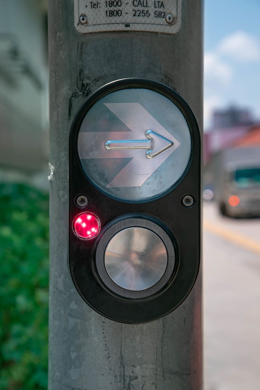 button, crossing, singapore crossing, singapore traffic light