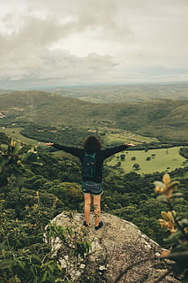 Woman in Black Long-sleeved Top With Blue Denim Shorts, adventure HD wallpaper
