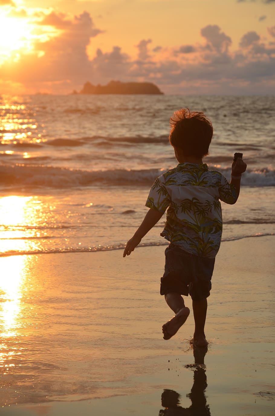 sunset, child, beach, twilight, holiday, silhouette, water HD wallpaper