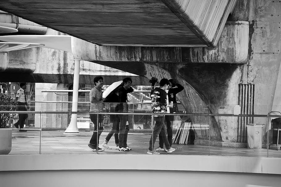 architecture, group of people, real people, full length, lifestyles HD wallpaper