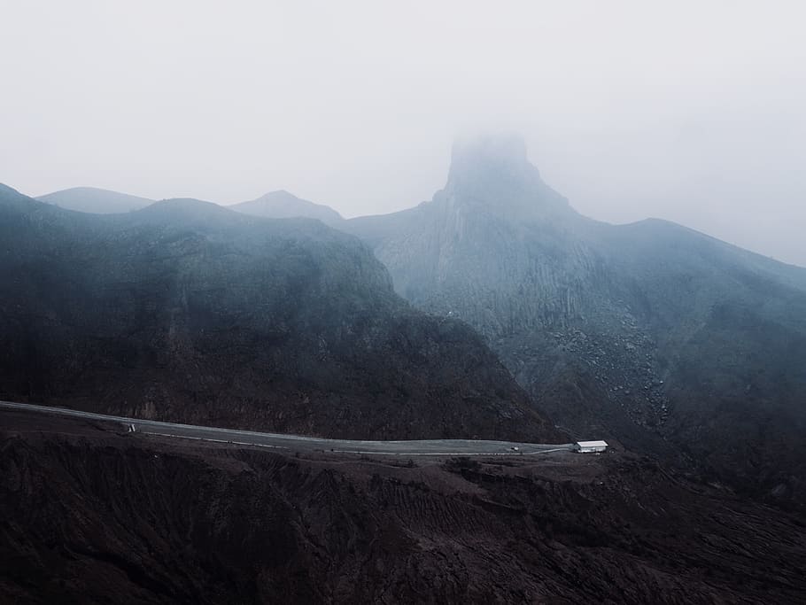 brown and gray mountain, nature, outdoors, fog, mountain range HD wallpaper