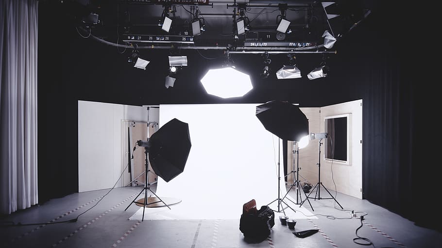 Photo Studio With White Wooden Framed Wall Mirror, camera, contemporary HD wallpaper