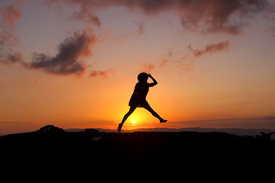 jump, joy, happy, sunset, shadow, thrill, adventure, sky, one person HD wallpaper