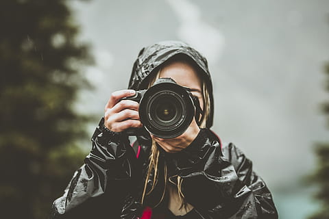 camera, girl, mountains, tree, nature, photography, blonde HD wallpaper