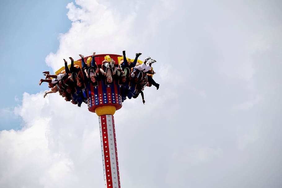 People Riding on White and Red Carnival Rides, clouds, cloudy HD wallpaper