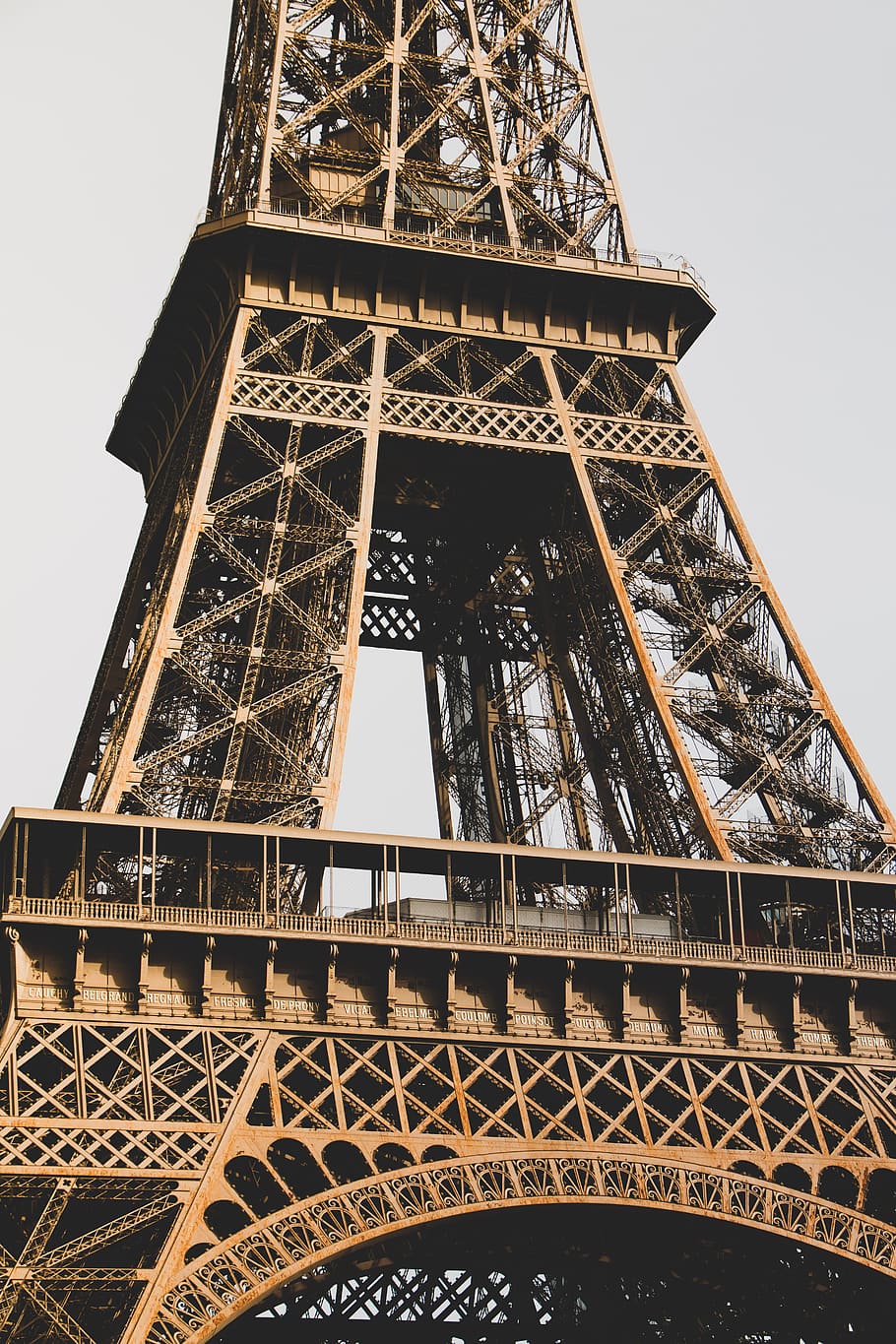 Eiffel tower at daytime, photography, huge, beutiful, summer HD wallpaper