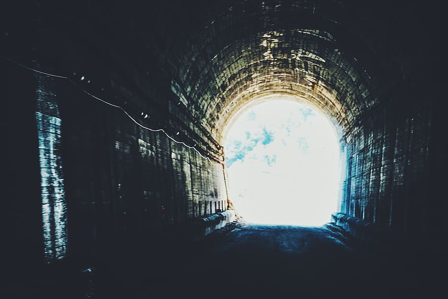 pingar, manwal bus stop, yellow, white, tunnel, roadtrip, travel HD wallpaper