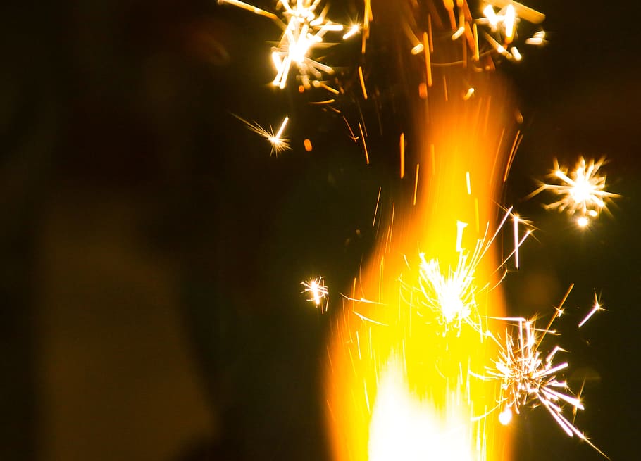 Spark Light Illustration, black background, blur, bright, burnt HD wallpaper