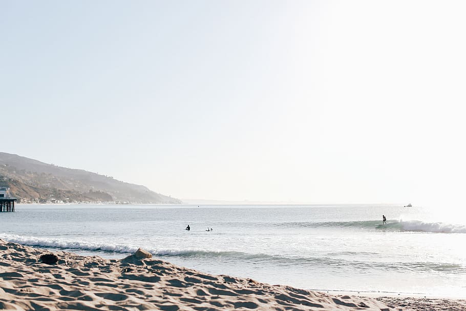 sea waves under white sky, water, scenics - nature, beach, beauty in nature HD wallpaper