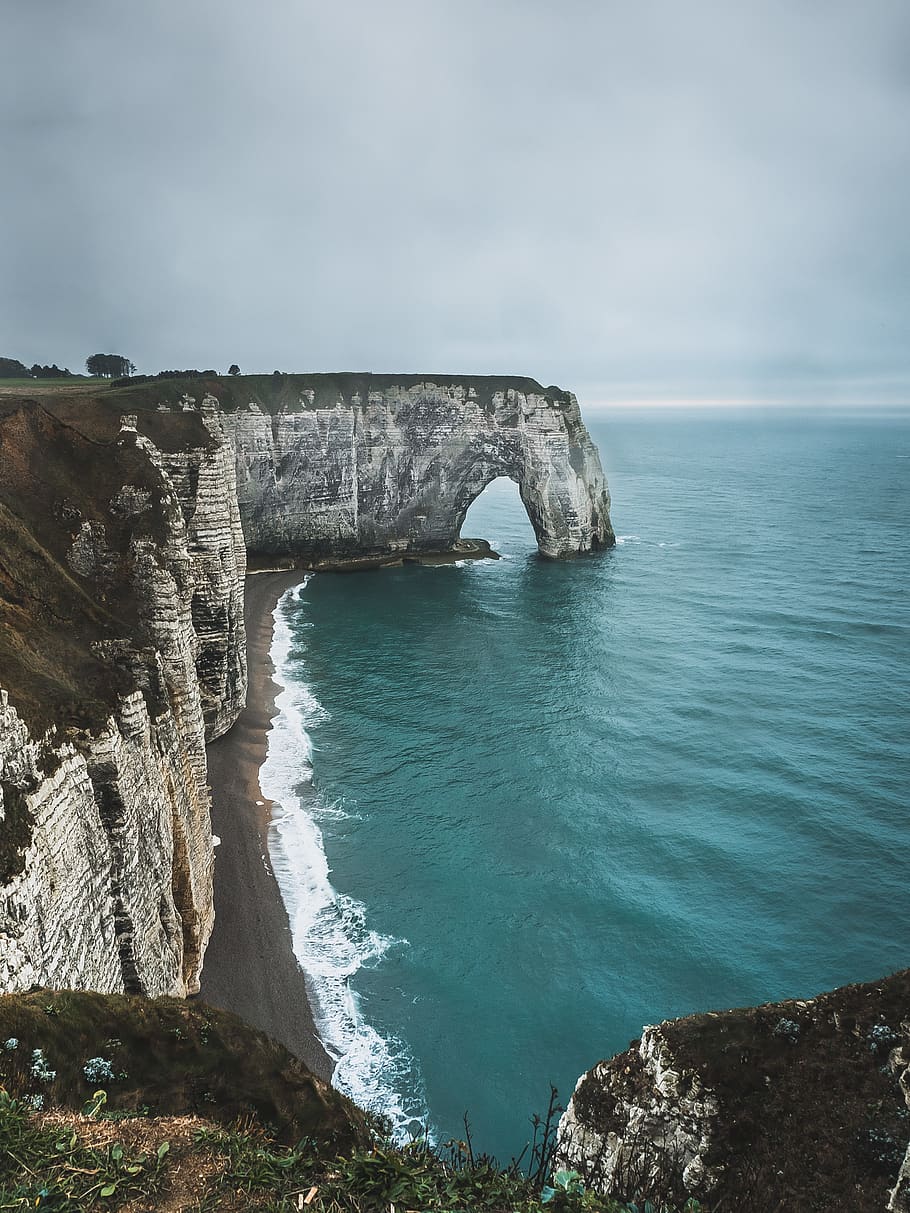 sea cliff during daytime, water, sky, scenics - nature, beauty in nature HD wallpaper