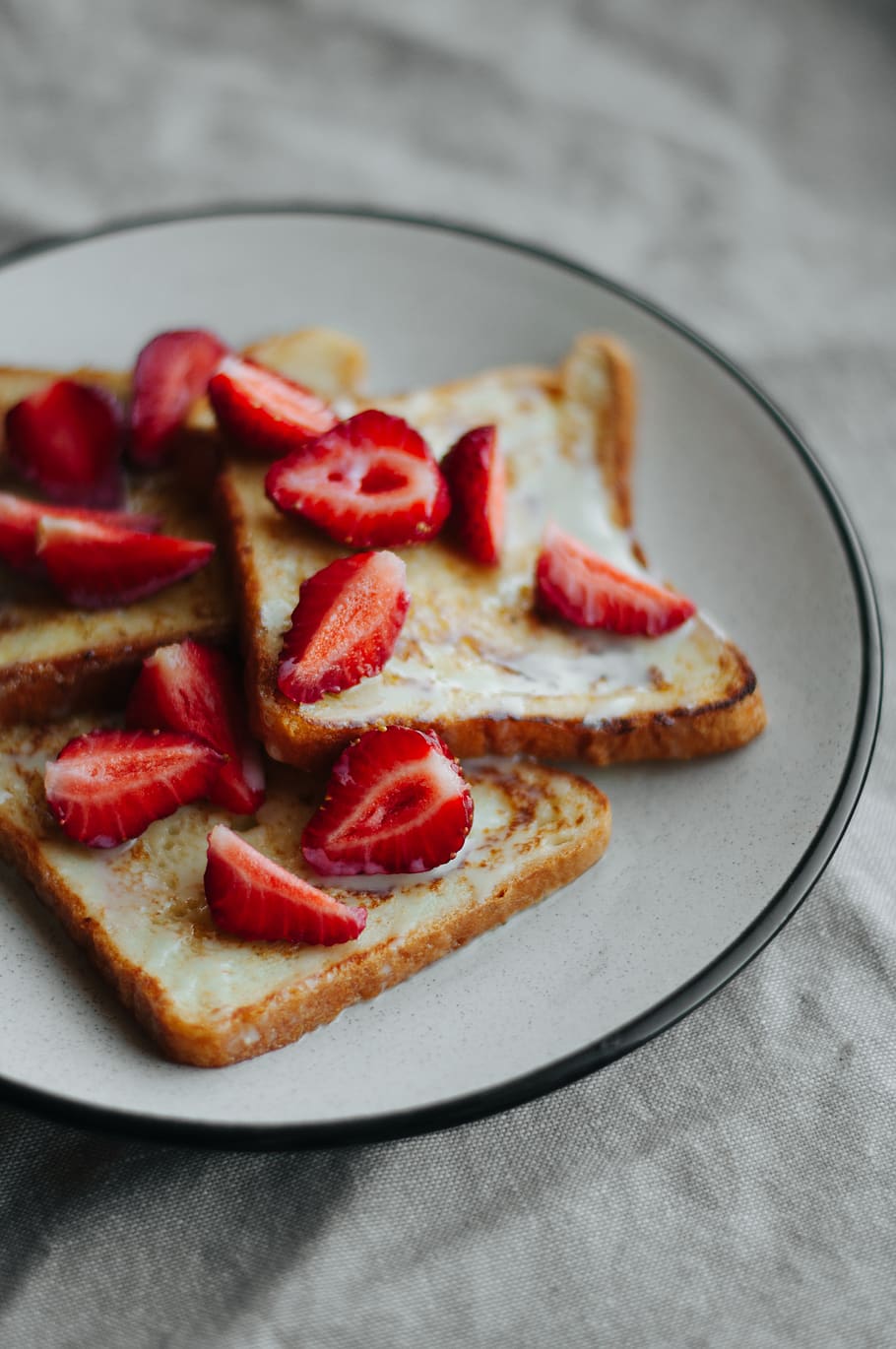 bread, food, toast, french toast, plant, strawberry, fruit, HD wallpaper