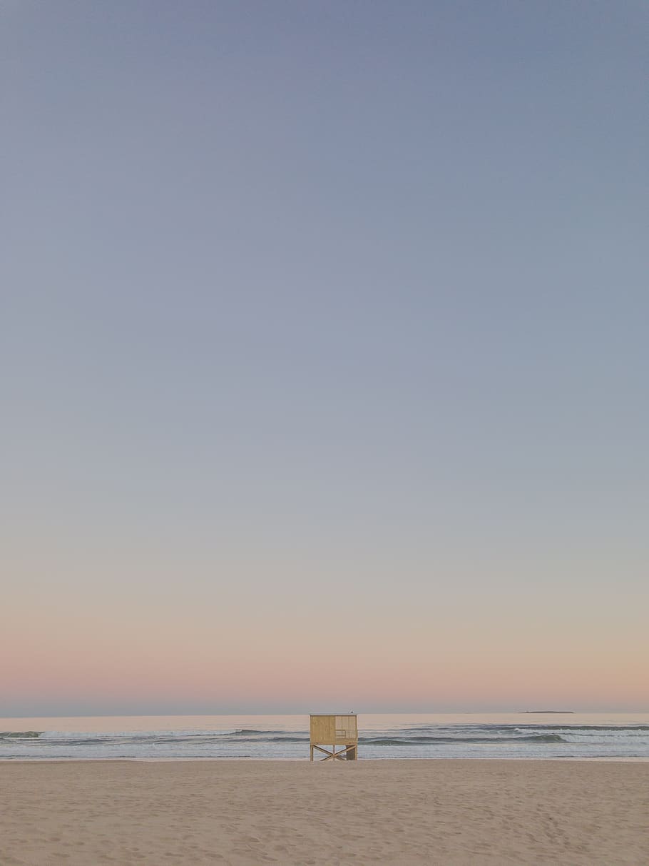 cottage by the seashore, water, sky, beach, horizon over water HD wallpaper