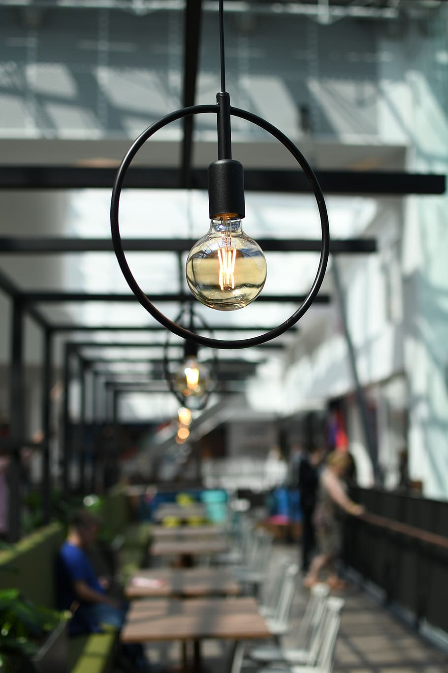 black pendant lamp, hanging, lighting equipment, focus on foreground HD wallpaper