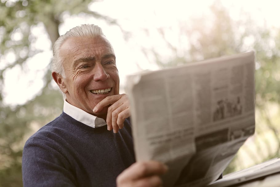 man reading newspaper, one person, senior adult, portrait, activity HD wallpaper