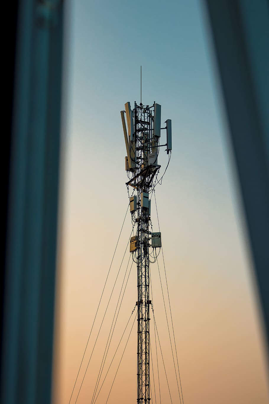 grey metal tower during daytime, construction crane, antenna HD wallpaper