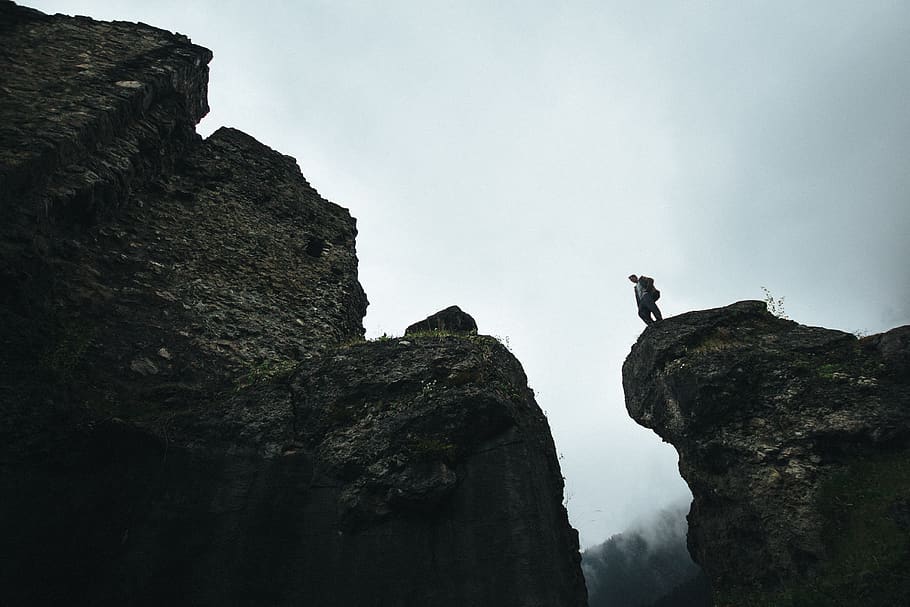stone, castle, ruin, jump, fear, courage, rock, rock - object HD wallpaper