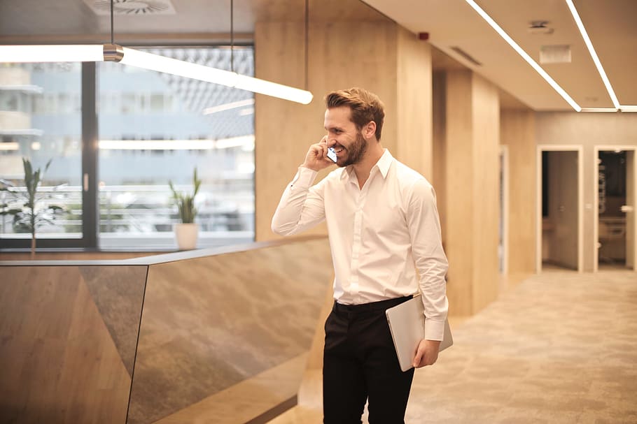 man, office, phone, beard, laptop, desk, work, business, suit HD wallpaper