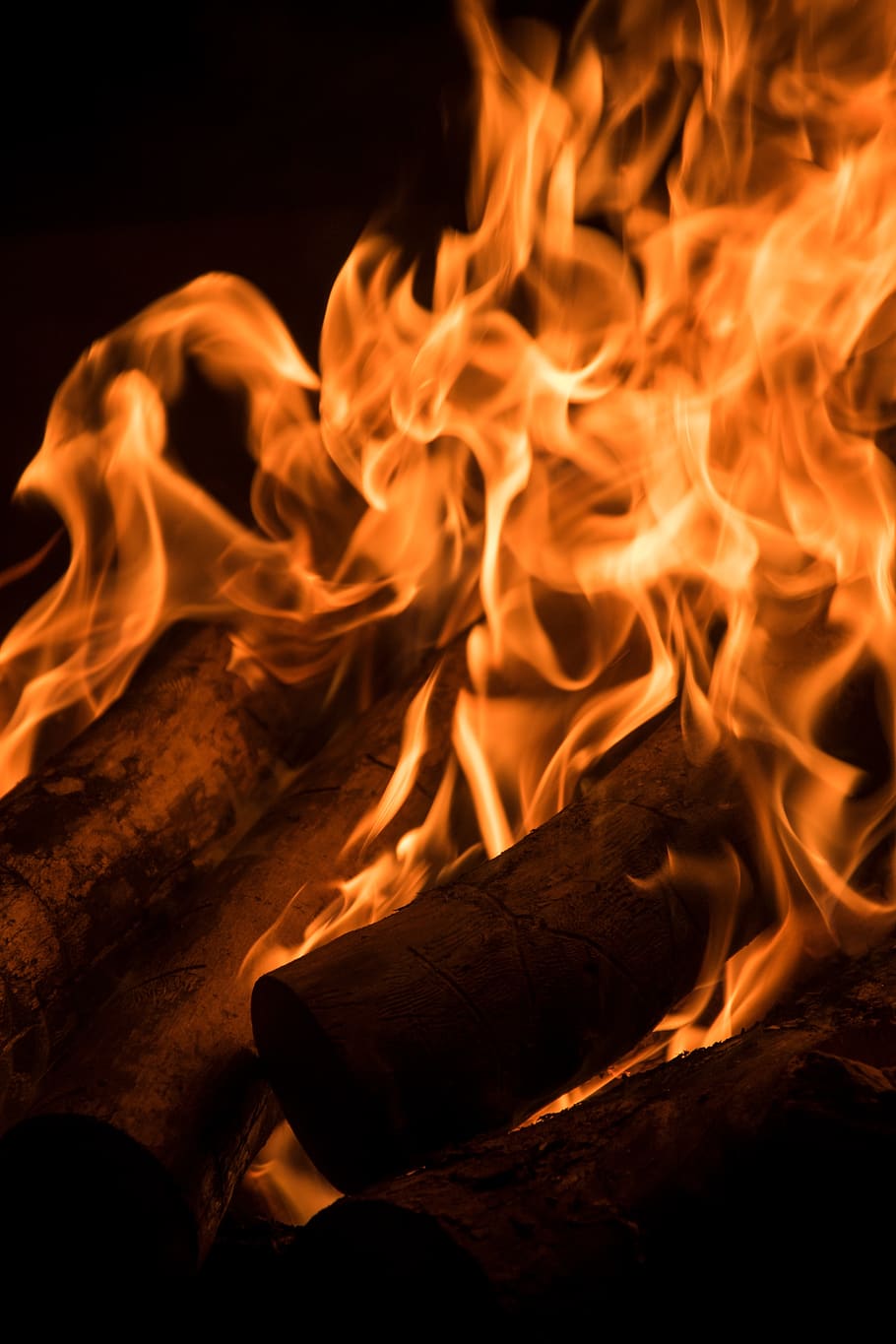 fire, burn, flame, campfire, wood, light, hell, embers, blaze HD wallpaper