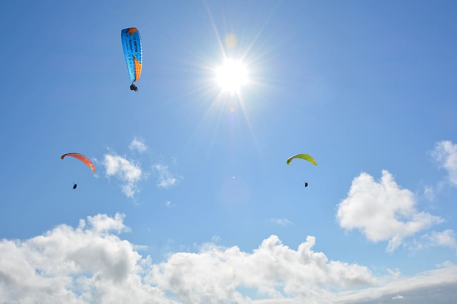 sun, blue sky, white clouds, paragliders, paragliders fly areas HD wallpaper