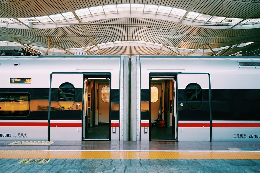 opened-door train, public transportation, mode of transportation HD wallpaper