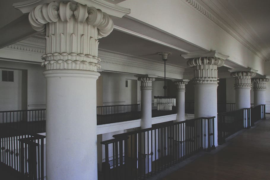 Photo of White Columns Near Railings, architecture, building HD wallpaper
