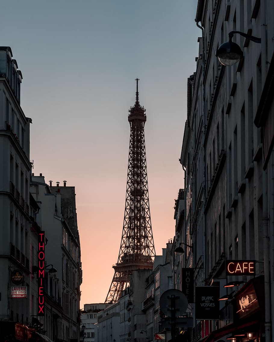 architecture, building, steeple, spire, tower, city, town, metropolis HD wallpaper
