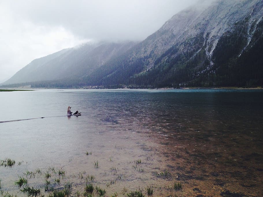 water, mountain, scenics - nature, beauty in nature, lake, two people HD wallpaper