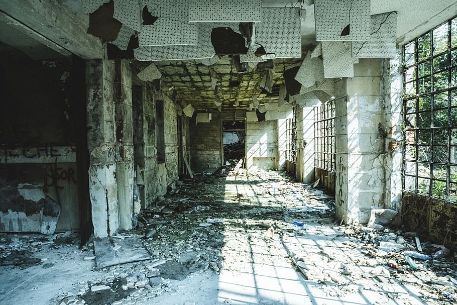 Empty Hallway, abandoned, abandoned building, architecture, broken, HD wallpaper