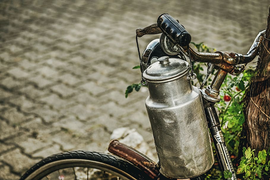 milk can, old, pot, deformed, nostalgia, container, antique HD wallpaper