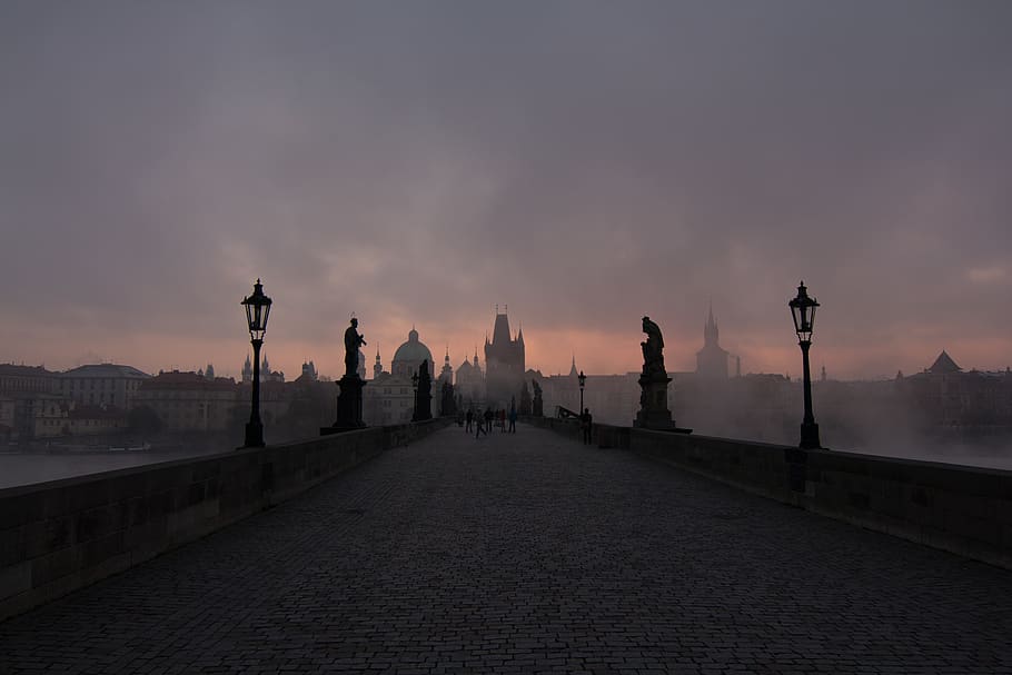 dark, fog, dusk, clouds, lamp posts, bridge, cobblestone, statues HD wallpaper