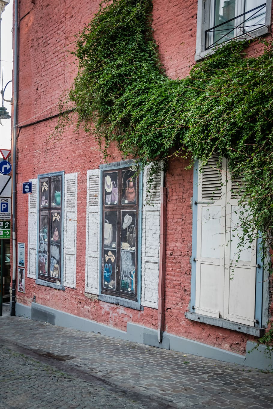Pink And White Painted Building, architecture, Belgium, brussels HD wallpaper