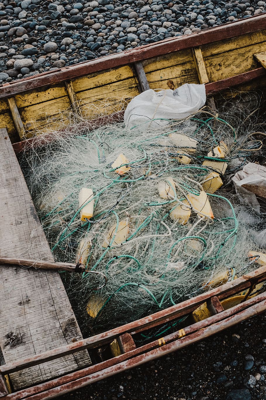 fish net on canoe, high angle view, no people, fishing, water HD wallpaper