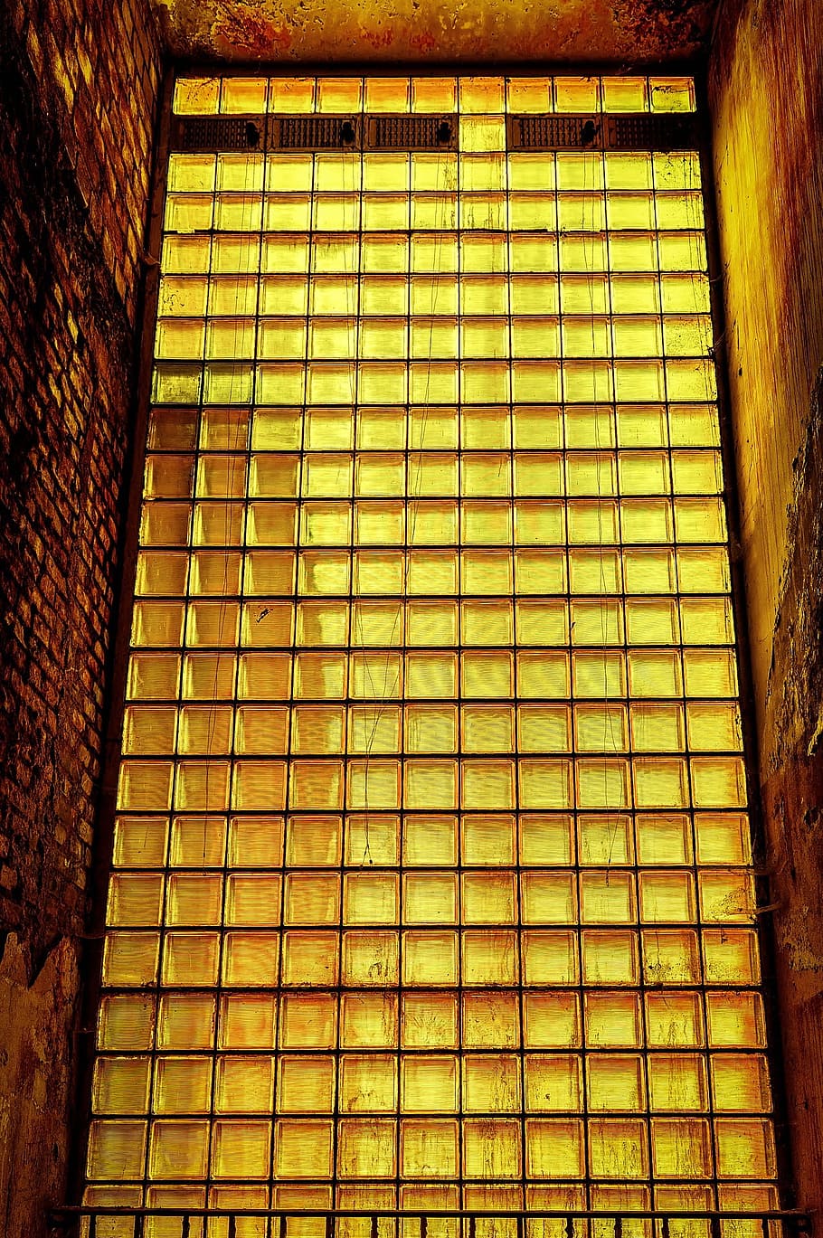 wall, glass, window, construction, architecture, golden, urban HD wallpaper