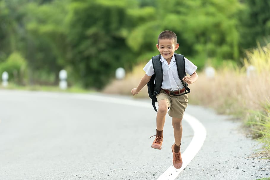 rush, kid, child, human, activity, run, runner, running, joy HD wallpaper