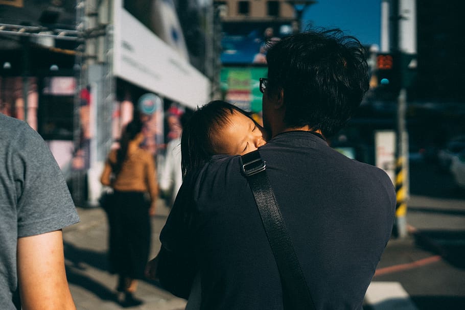 man carrying child, person, pedestrian, human, taichung, clothing, HD wallpaper