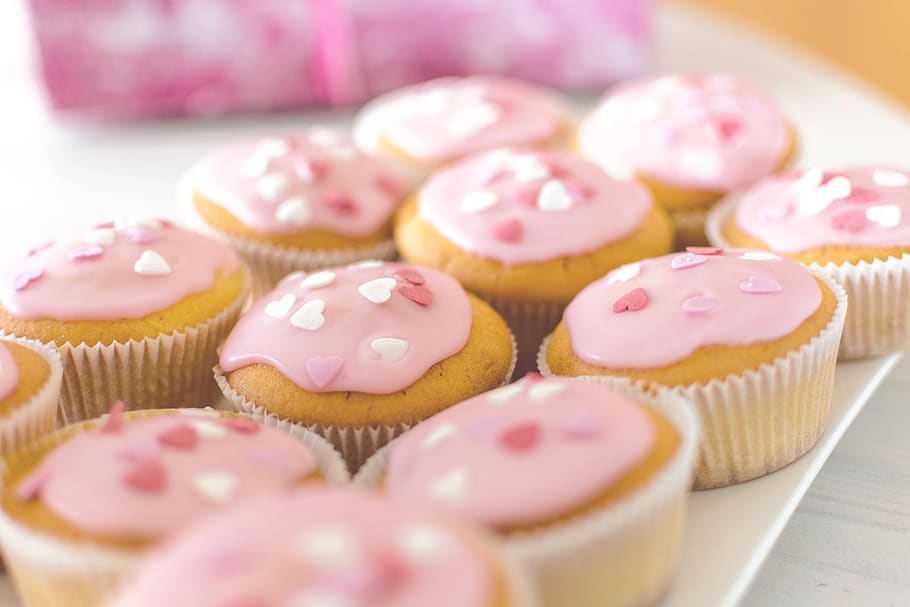 cake, dessert, sugar, muffin, cupcake, candy, streusel, bakery HD wallpaper