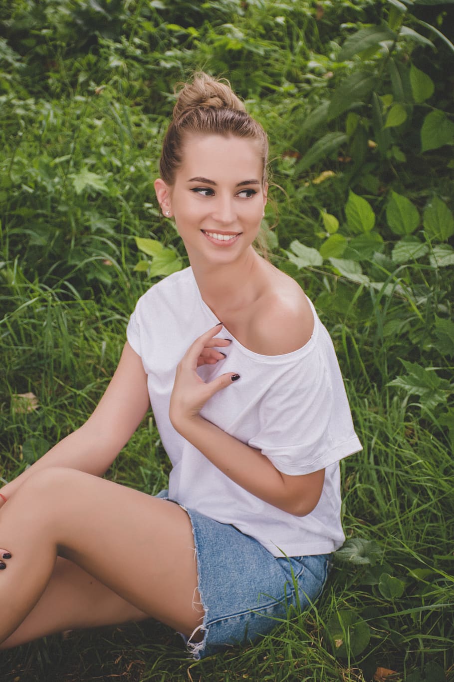 woman wearing white top, clothing, apparel, human, person, female