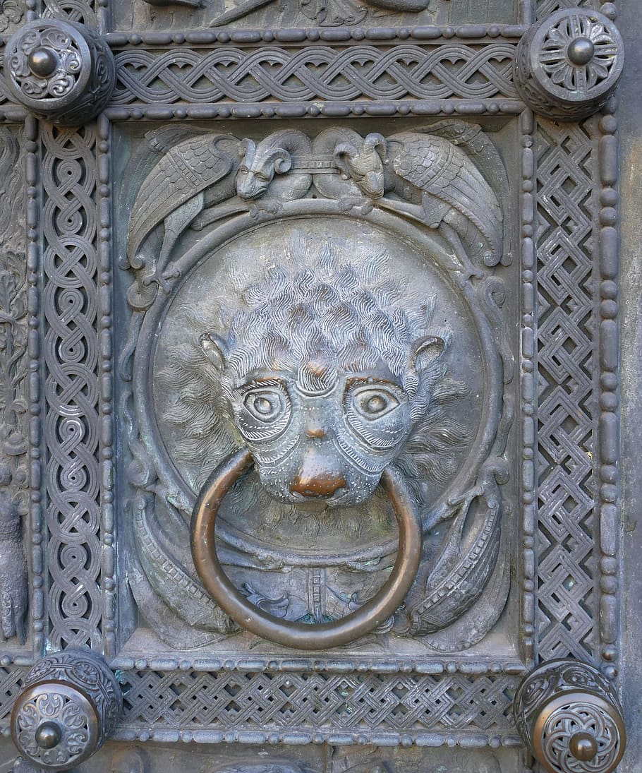 bremen, dom, relief, image, doorknocker, lion, ring old town HD wallpaper