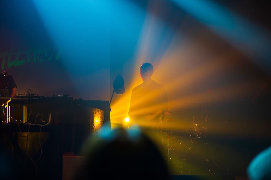light, flare, lighting, person, human, worship, sunlight, silhouette HD wallpaper