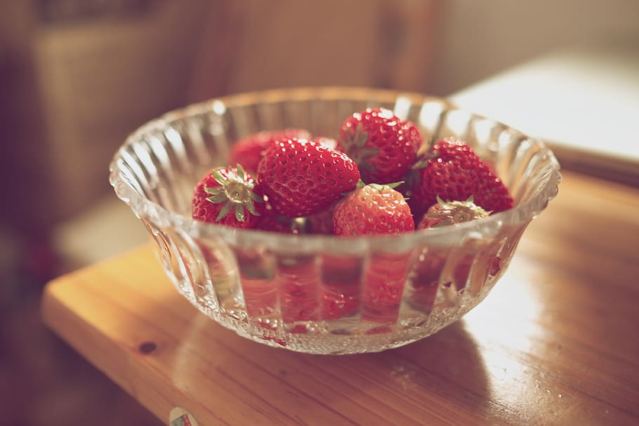 bowl of strawberries on table, food, fruit, raspberry, plant, HD wallpaper