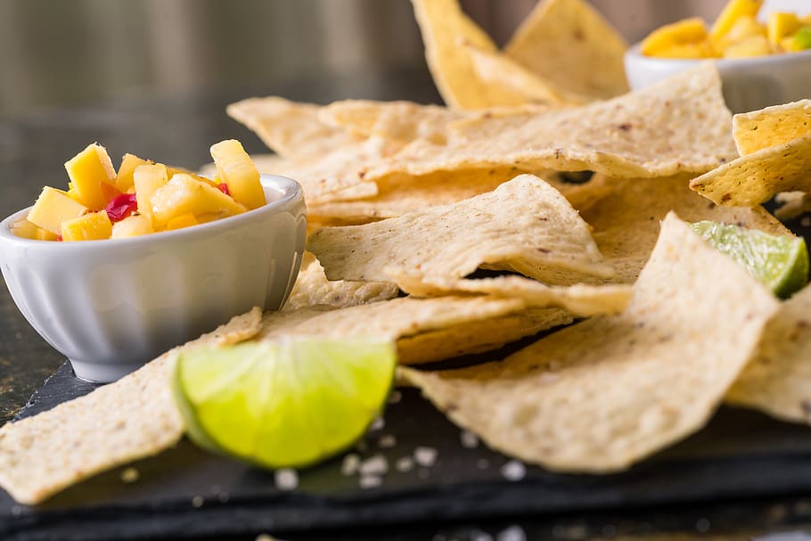 potato chips on table, food, food and drink, freshness, snack HD wallpaper