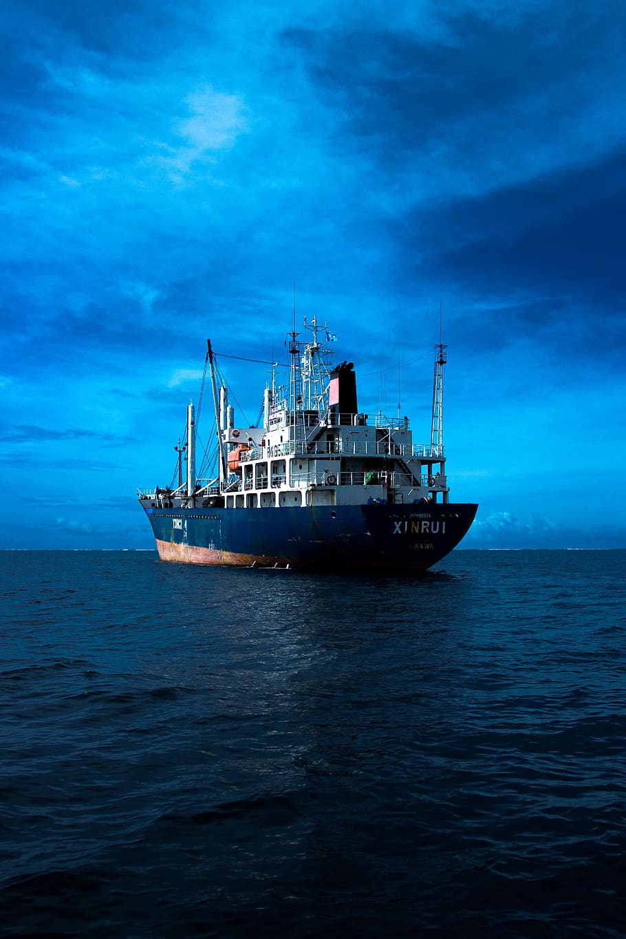 cargo ship in ocean, sea, nautical vessel, transportation, sky HD wallpaper